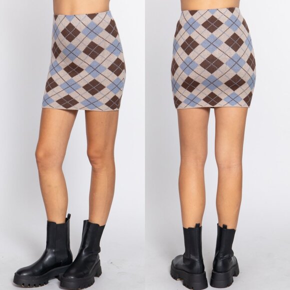 Active USA Dresses & Skirts - Active USA Taupe Blue Argyle Jacquard Sweater Mini Skirt NEW
